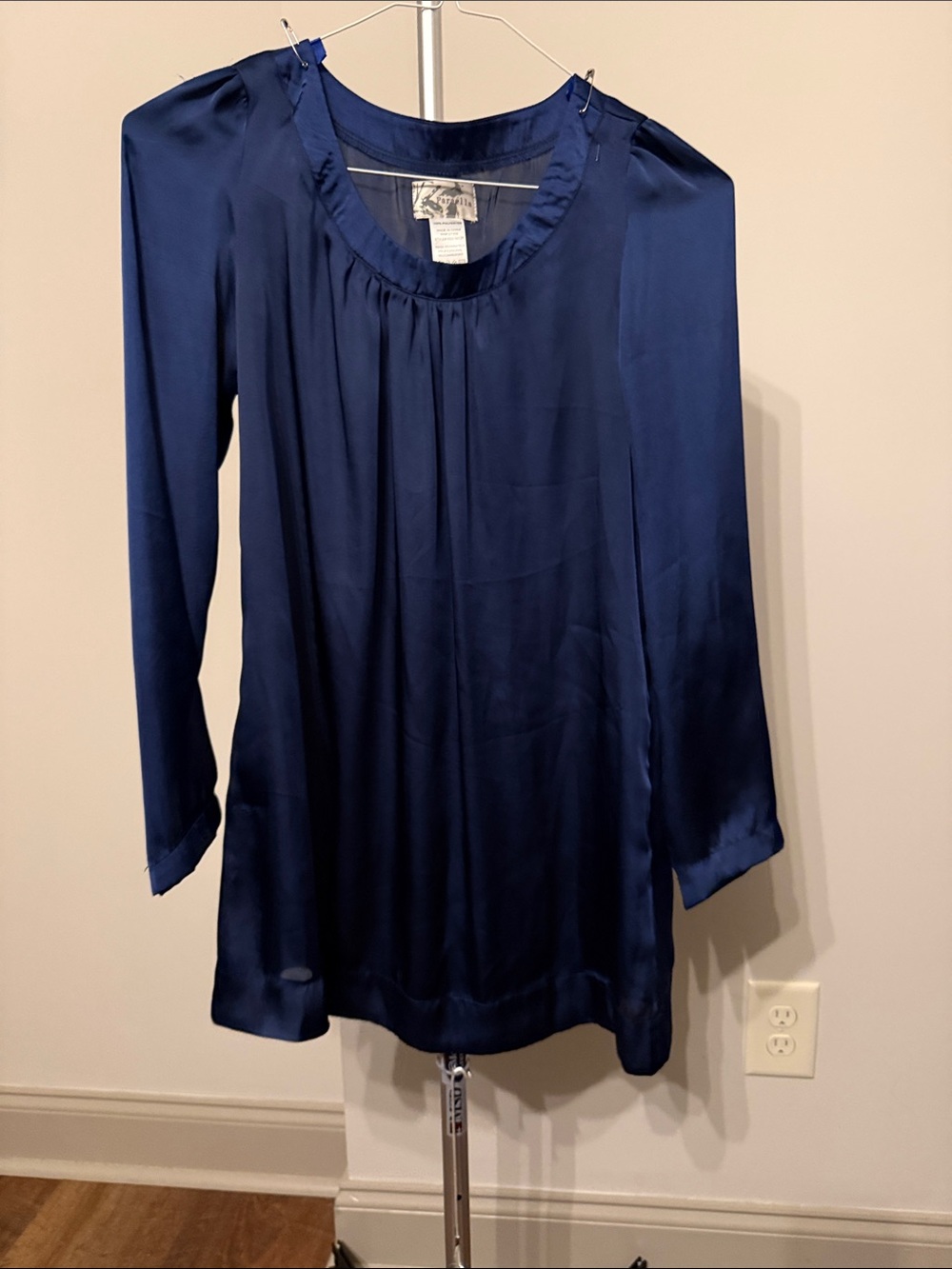 Paraella Navy Satin Long-Sleeve Scoop-Neck Blouse